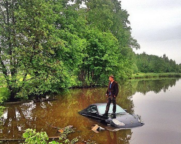 Sometimes Men Do Weird Things Just Because They Can (27 pics)
