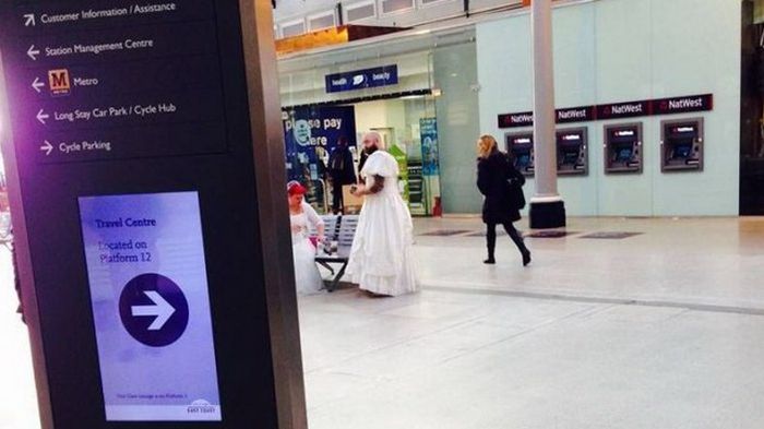 Sometimes Men Do Weird Things Just Because They Can (27 pics)