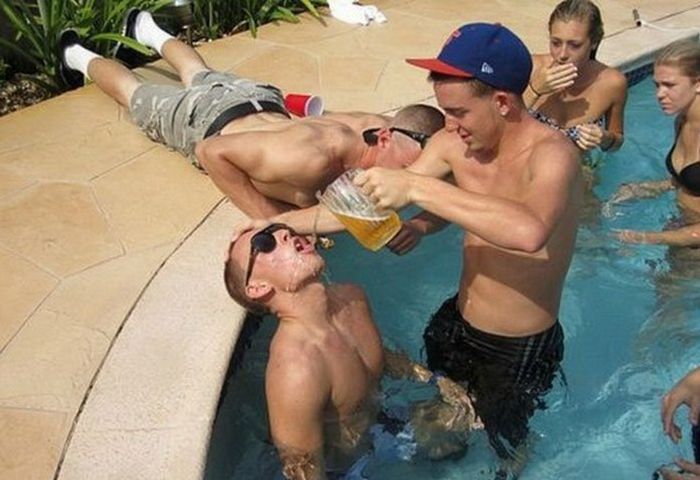 Sometimes Men Do Weird Things Just Because They Can (27 pics)