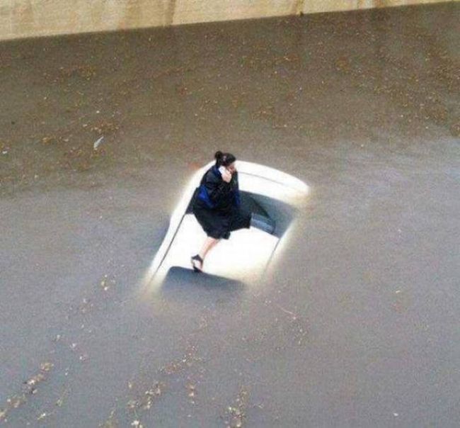 Girls Who Found Impressive Ways To Fail (28 pics)