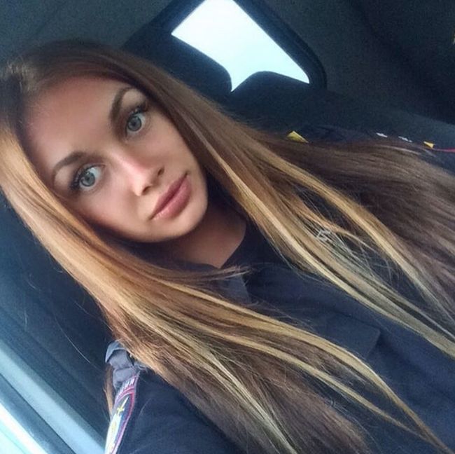 You're Going To Fall In Love With These Russian Police (20 pics)