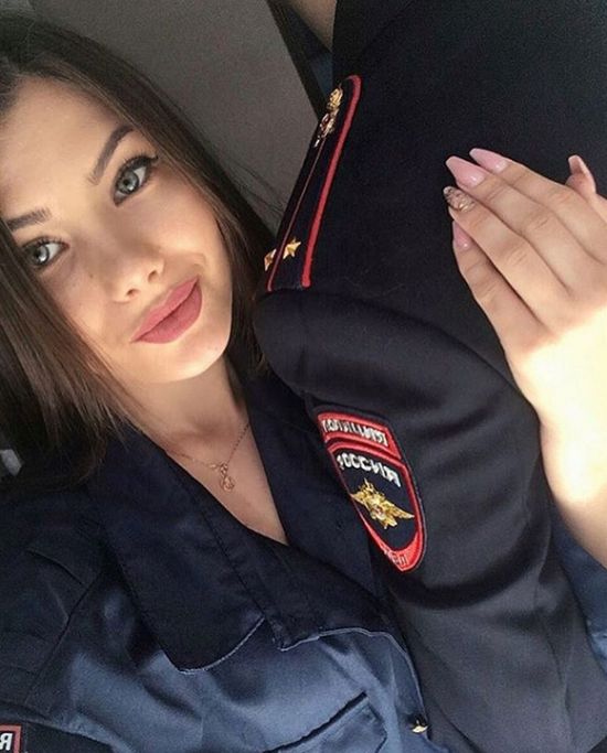 You're Going To Fall In Love With These Russian Police (20 pics)