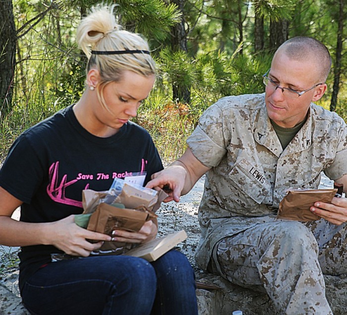 Military Wives See How Their Husbands Live During Marine Corps Open Day (40 pics)