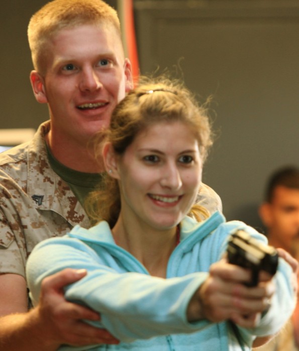 Military Wives See How Their Husbands Live During Marine Corps Open Day (40 pics)