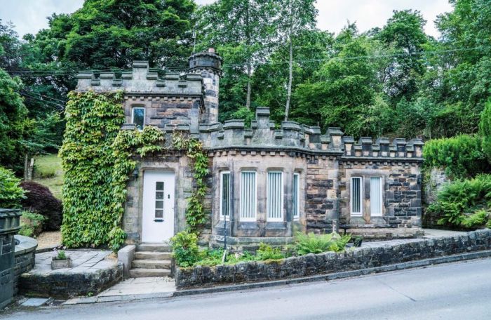 Small Castle Previously Owned By Buddhist Monks Is On The Market (6 pics)