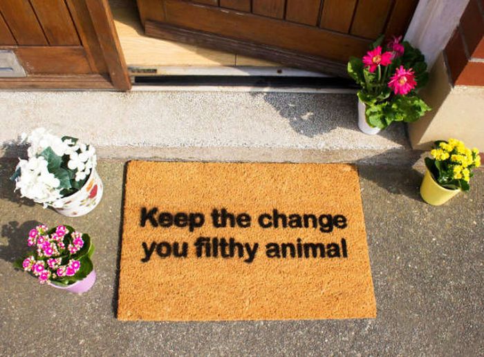 Houses With Hilariously Creative Doormats (40 pics)