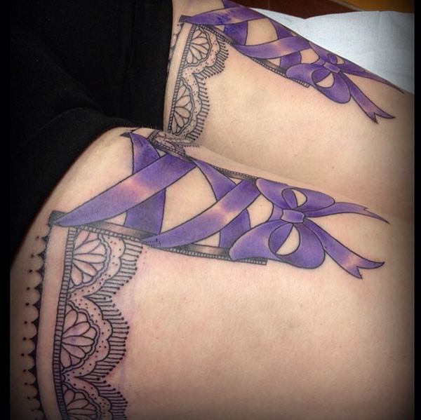 Tattoo Addicts Are Getting Corsets Inked On Their Bodies (14 pics)