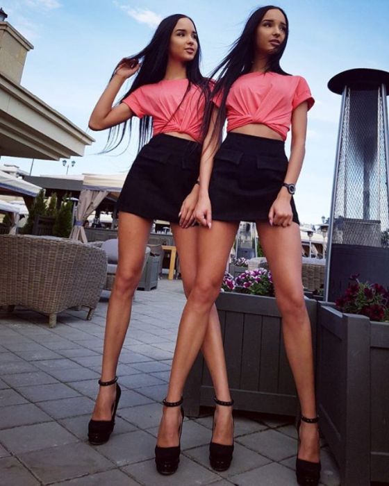 Adelina And Alina Are Sexy Twin Sisters (41 pics)
