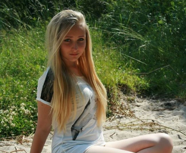 Lovely Girls Are Like Candy For The Eyes (27 pics)