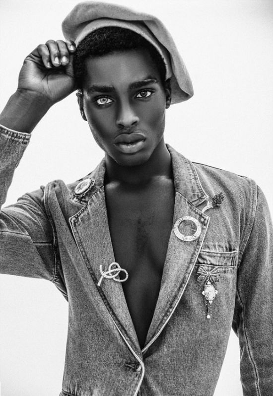 This Felon Landed A Deal With A Modeling Agency (4 pics)