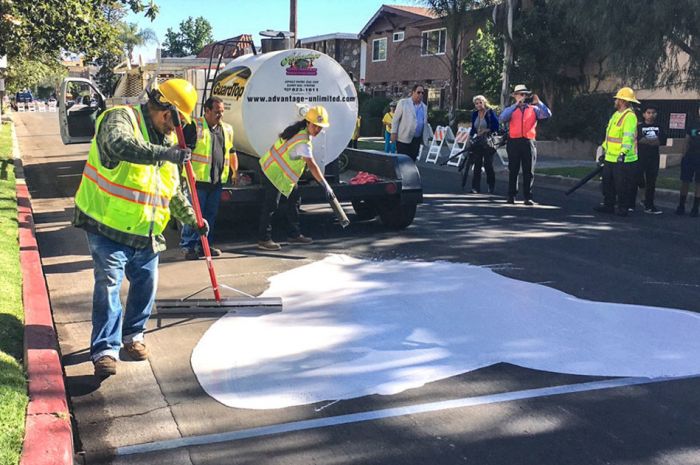 Why Los Angeles Is Painting The Streets White (5 pics)