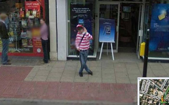 Bizarre Google Street View Photos (29 pics)