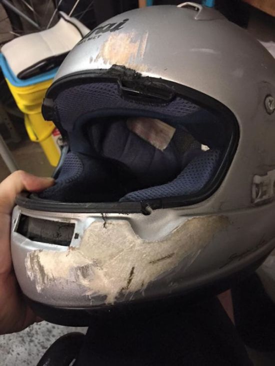 Helmet And Safety on The Road (16 pics)