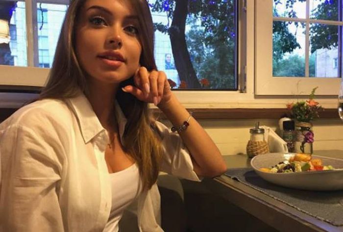 Slavic Girls (21 pics)
