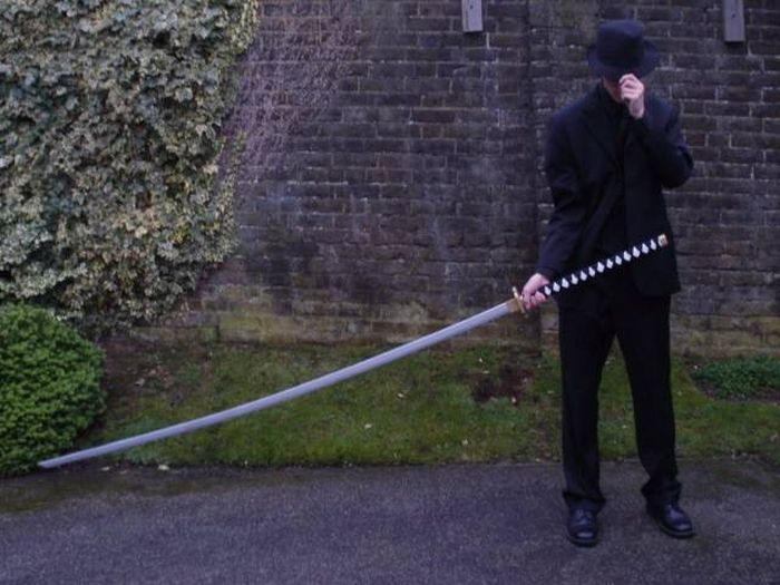 There Is Something Wrong (41 pics)
