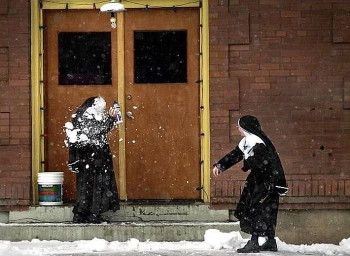 Nuns Have Fun (12 pics)