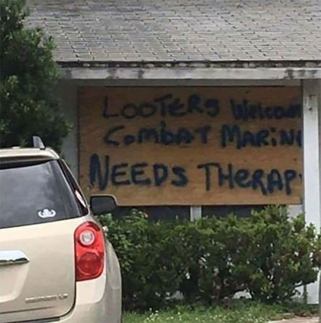 Florida Doesn’t Lose Their Sense Of Humor (22 pics)