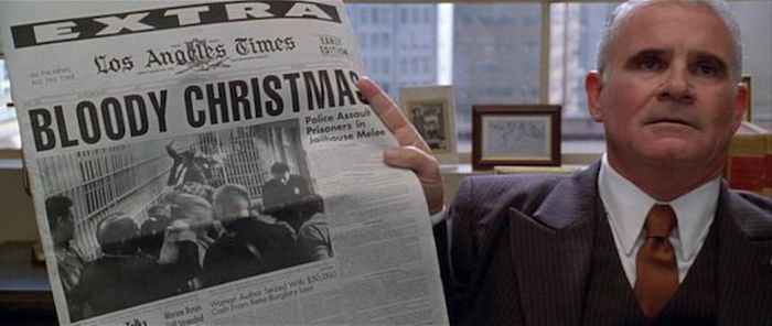 Newspaper Headlines From The Movies (26 pics)