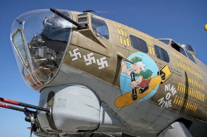 WW2 Pilots Knew What To Draw On Their Planes (46 pics)