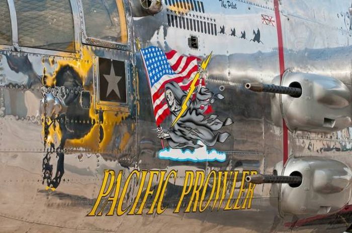 WW2 Pilots Knew What To Draw On Their Planes (46 pics)