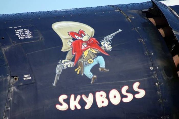 WW2 Pilots Knew What To Draw On Their Planes (46 pics)