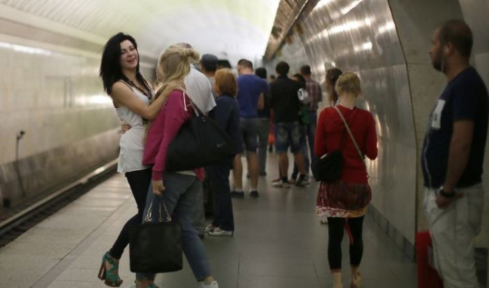 Girls In The Russian Subway (29 pics)