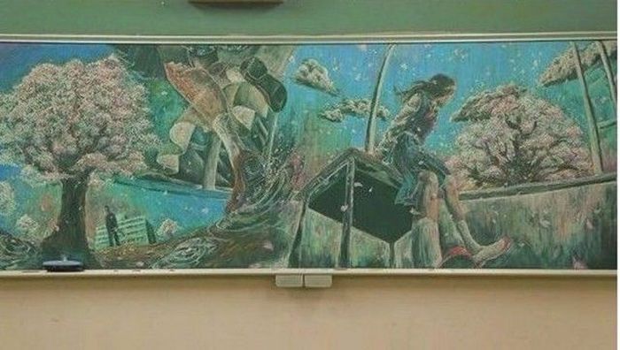 Japanese Teacher Surprises His Students With His Stunning Chalkboard Art (12 pics)