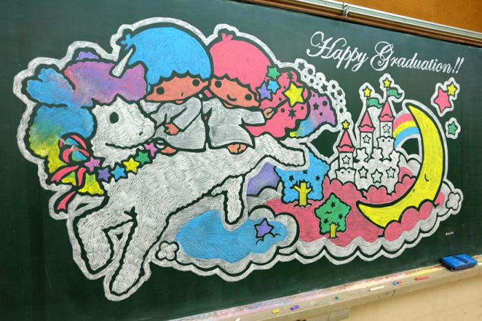 Japanese Teacher Surprises His Students With His Stunning Chalkboard Art (12 pics)