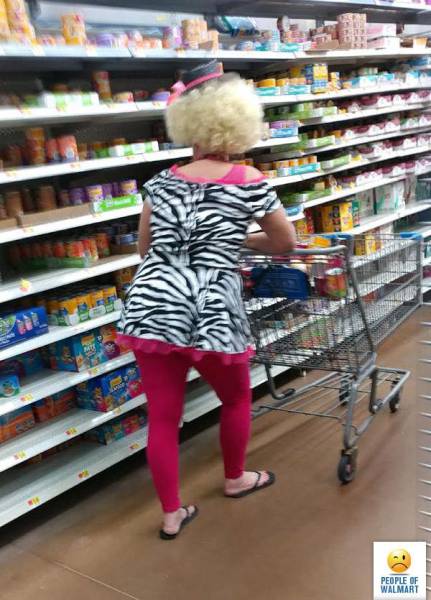 Funny And Strange People Of Walmart 34 Pics