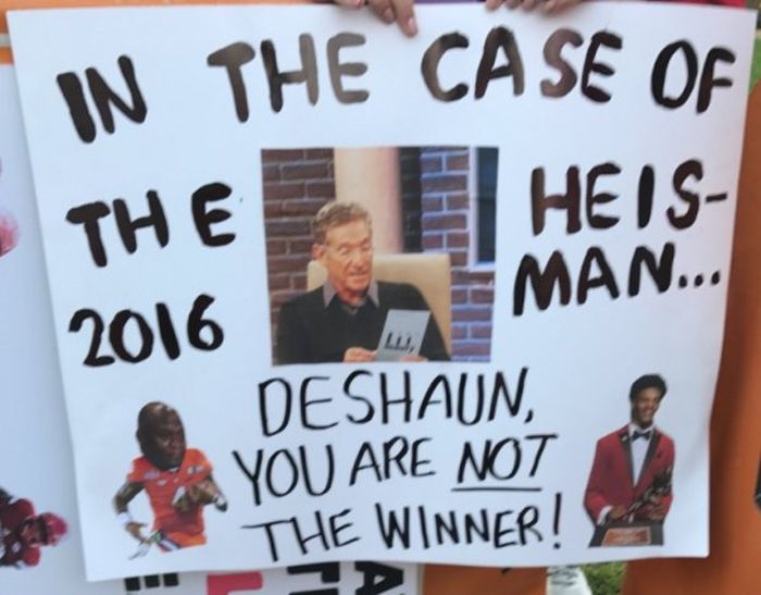 The Best College GameDay Signs (27 pics)