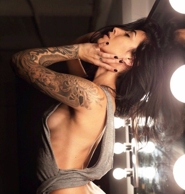 Busty Girls  With Tattoos (30 pics)