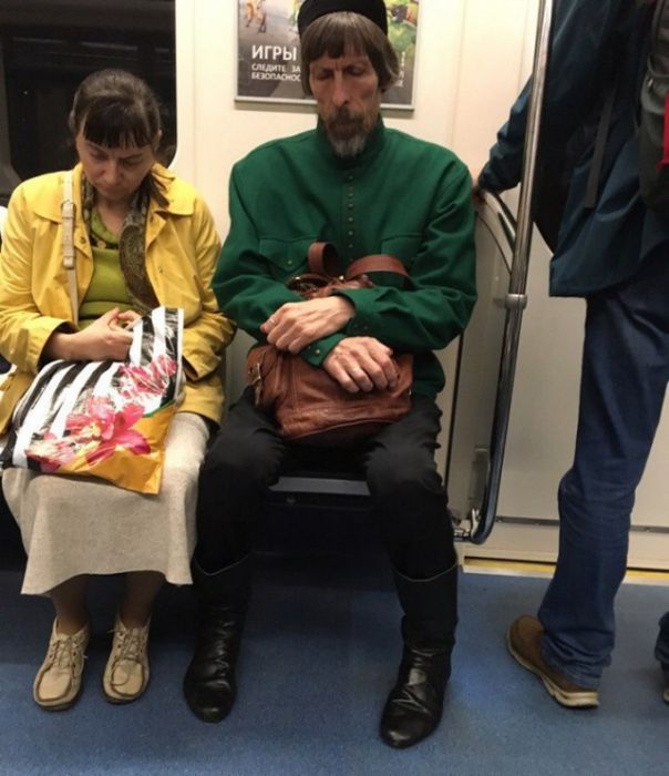 Strange People In The Russian Cities' Subways (31 pics)