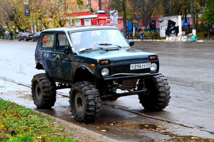 Russian SUV Car Tuning. Niva Edition (24 pics)