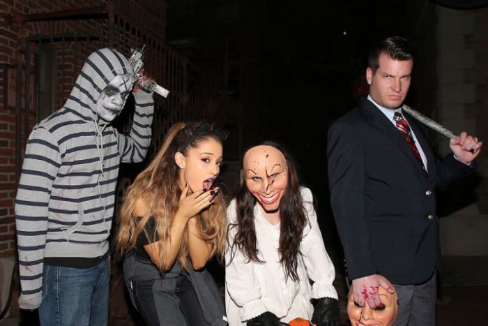 Celebs Being Terrified At Halloween Horror Nights (15 pics)