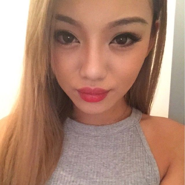 Hot Asian Girls (44 pics)
