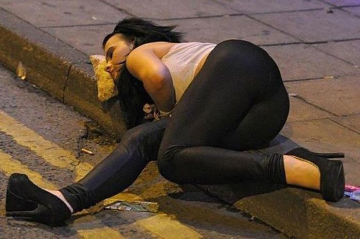 Passed Out People (15 pics)