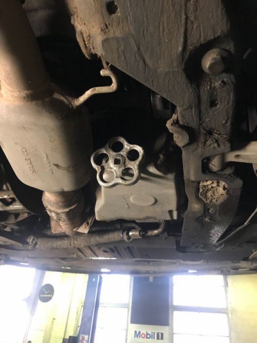 Strange Car Repair Jobs (48 pics)