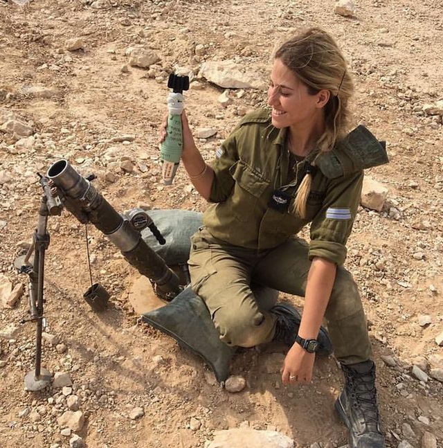 Hot Israeli Army Girls (30 pics)