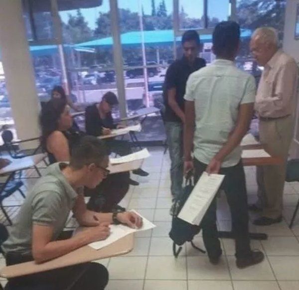 That's What Friends Are For (17 pics)