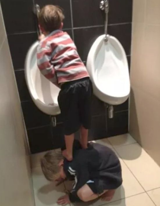That's What Friends Are For (17 pics)