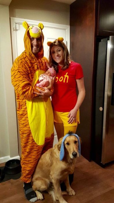 Couples Halloween Costumes For You And Your Dog 23 Pics-7676