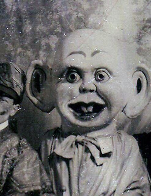 Very Creepy Toys (17 pics)