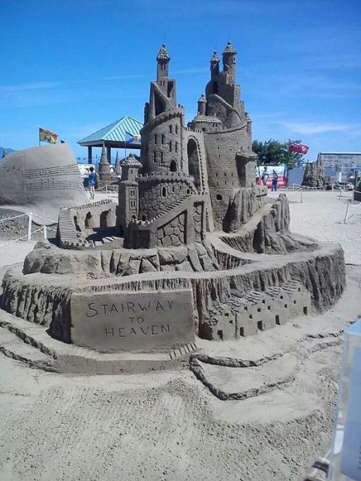 Amazing Sand Sculptures (23 pics)