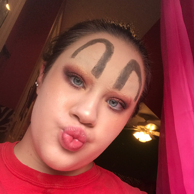 McDonald’s Eyebrows Is The Latest Beauty Trend (15 pics)