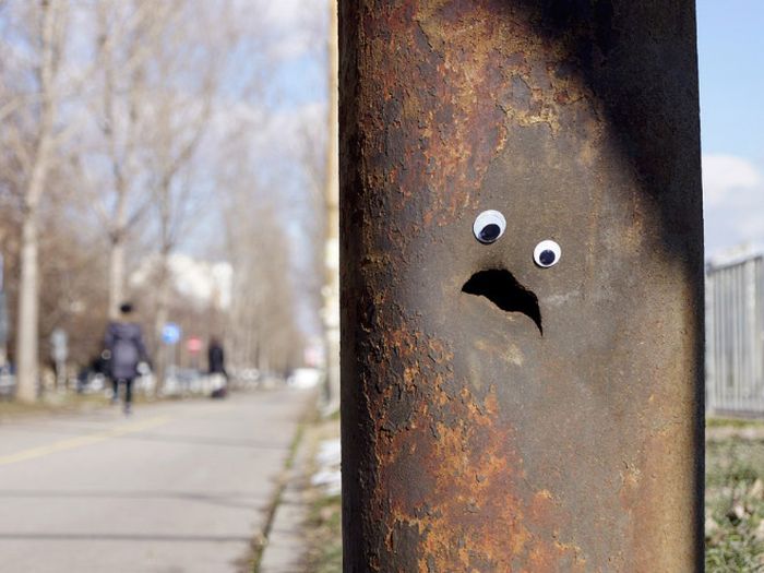 Bulgarian Artist Eyebombs City’s Streets (16 pics)