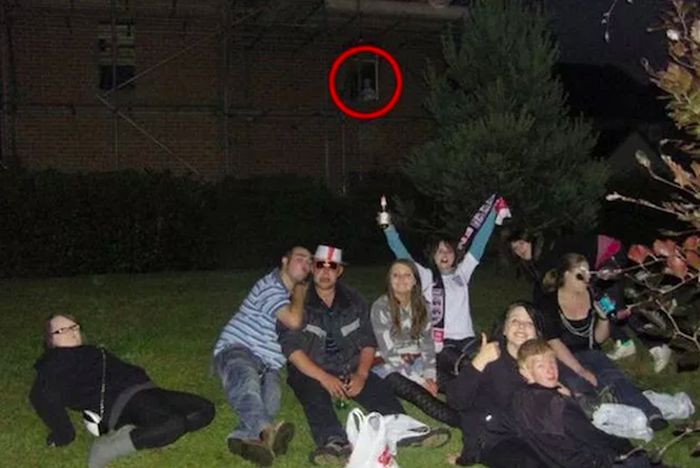 Scary Ghost Photos (22 pics)