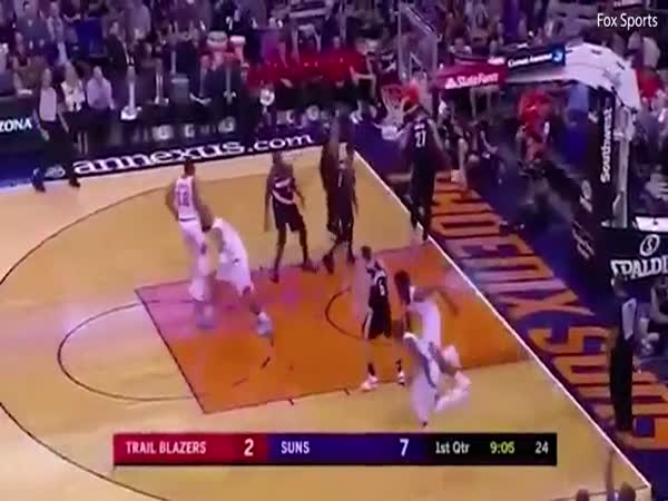 Phoenix Suns NBA Players Run Down The Court In Unison