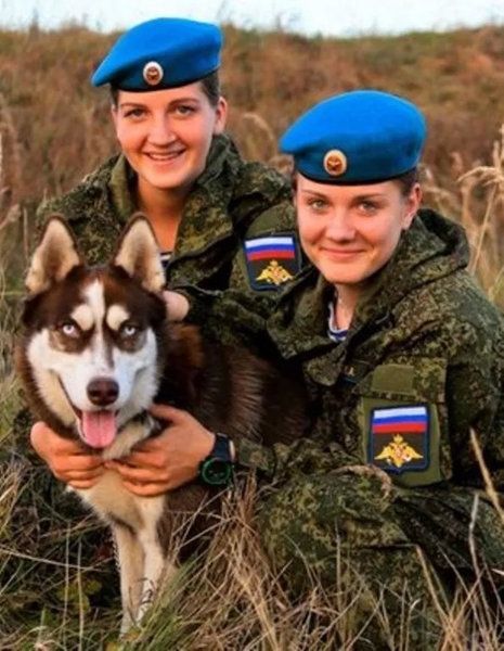 Russian Military Girls (12 pics)