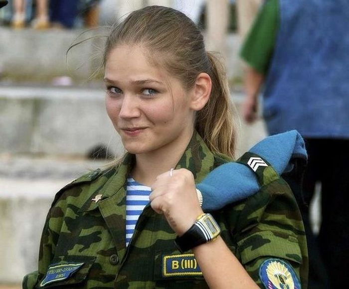 Russian Military Girls (12 pics)
