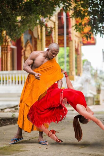 Shaolin Monk Got Photoshopped (15 pics)